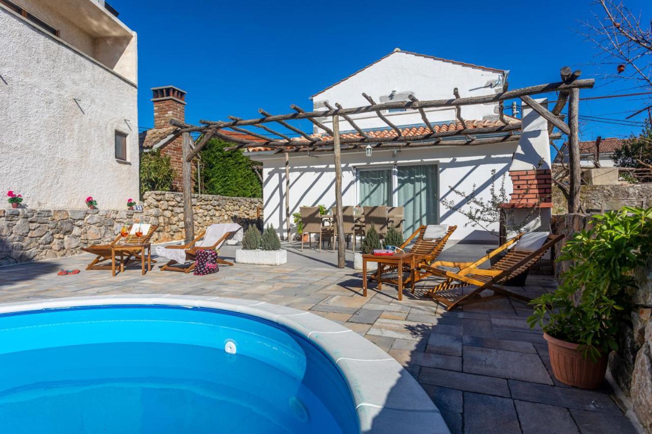 Villa Elm Milohnici Exterior photo